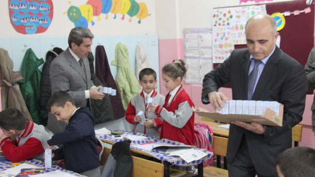 25 bin öğrenciye süt