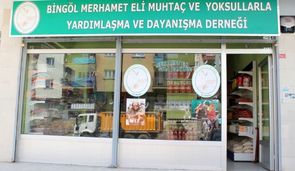 4 ayda 3 bin aileye yardım ettiler