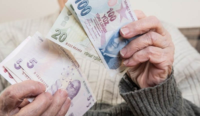 Emekli maaşları asgari ücretle eşitlenecek