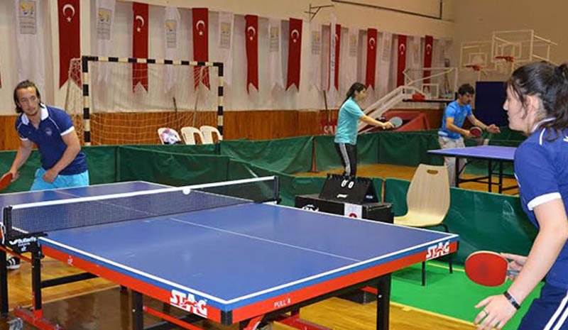 Ödüllü Masa Tenisi Turnuvası