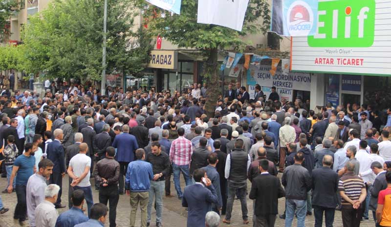 Taş Üzerine Taş Koyanlardan Olduk