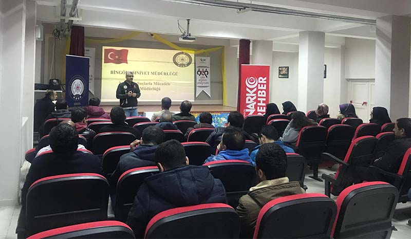 Velilere Uyuşturucuyla Mücadele Semineri