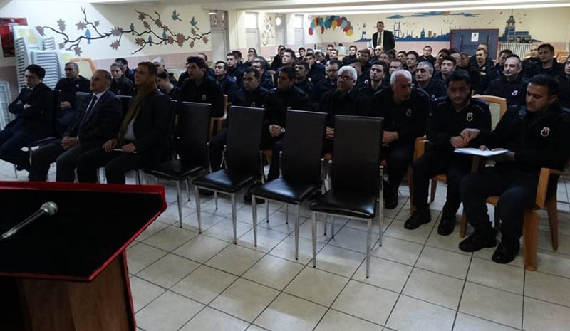 Cezaevi personeline bağımlılık semineri