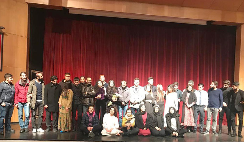 Kadına yönelik şiddeti sahnelediler