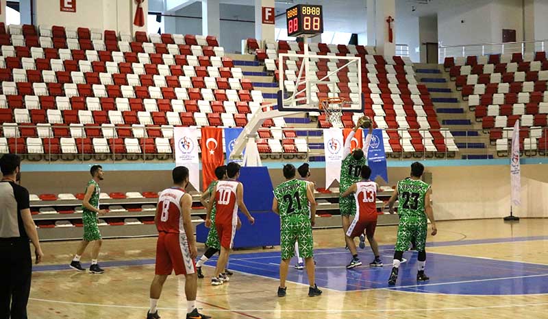 KYK`lılar potada buluştu