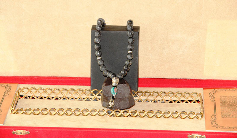 Hindistan`da işlendi, 30 bin dolara satışa çıktı