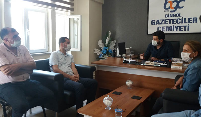 Aydemir`den gazeteciler cemiyetine ziyaret