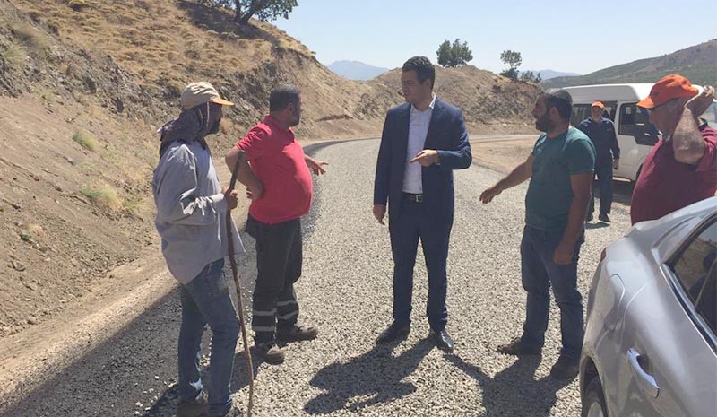 Özel İdare, yol yapımı çalışmalarına devam ediyor