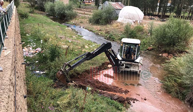 Kaymakam görüşmeyince çözümü kendileri sağladılar!