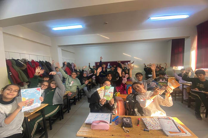 Bingöl`de binlerce genç aynı anda selamlaştı