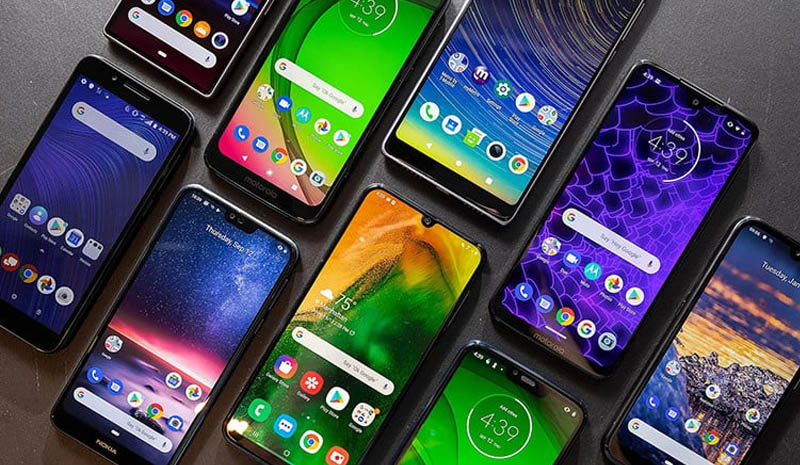 İşte öğrencilerin alabileceği telefon modelleri