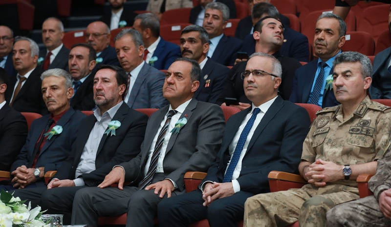 Bingöl`de ‘Peygamberimiz, İman ve İstikamet` konulu konferans düzenlendi