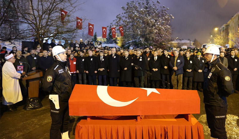 Şehit Polis Furkan Bor, son yolculuğuna dualarla uğurlandı