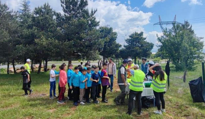 Yangınları önlemek için ormandaki çöpler toplandı