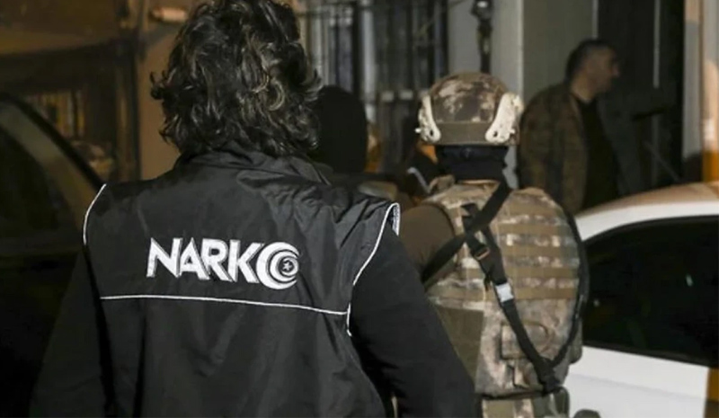 Zehir tacirlerine darbe! Yaklaşık 2 ton uyuşturucu ele geçirildi