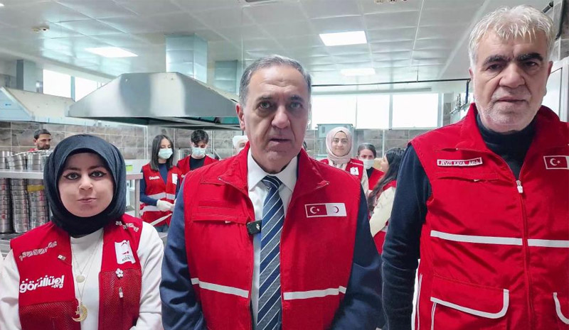 Bingöl`de yoksulun sofrasında Kızılay bereketi