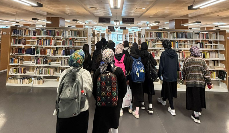 Bingöl`de liseli gençler üniversite kütüphanesinde…