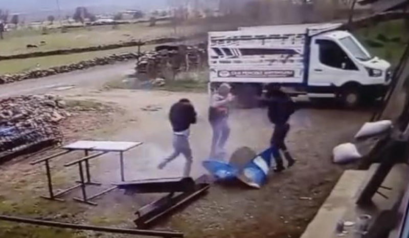 Bingöl`de kesilen varil bomba gibi patladı! Patlama anı kamerada