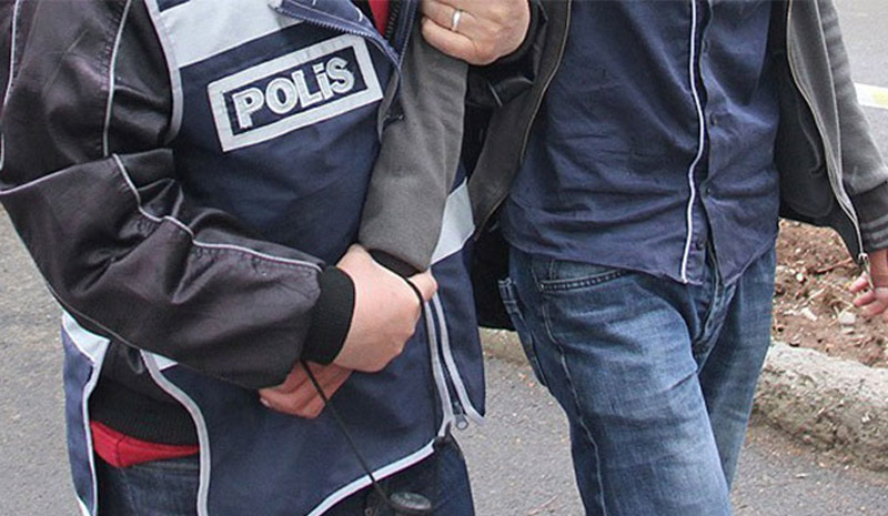 Hakkında hapis cezası vardı! Polis yakaladı