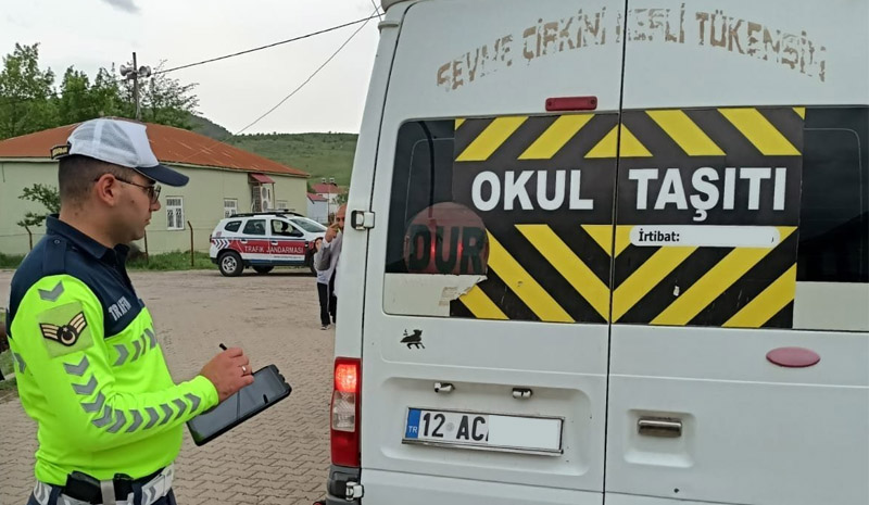 Bingöl`de okul servisleri denetlenip öğrenciler bilgilendirildi