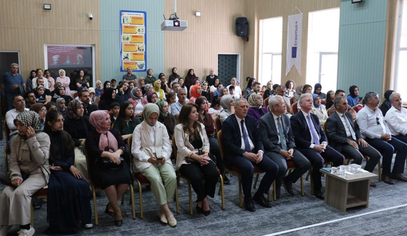 Bingöl`de Dilimizin Zenginlikleri Projesi`nde ödüller sahiplerini buldu