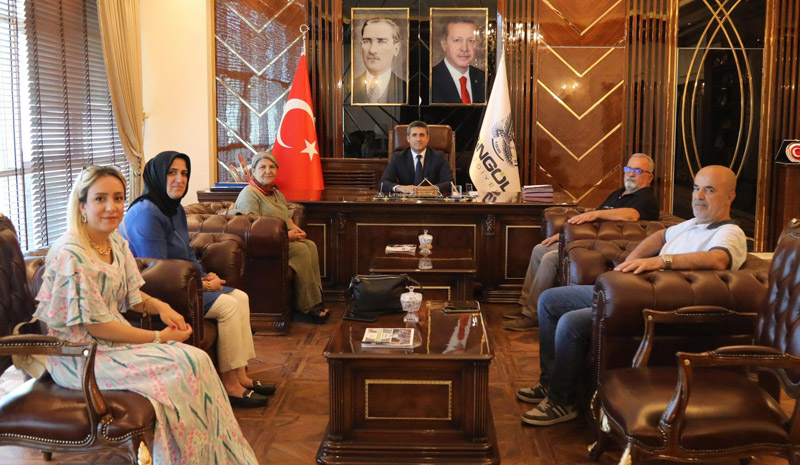 DEM`li Meclis Üyelerinden Arıkan`a Ziyaret