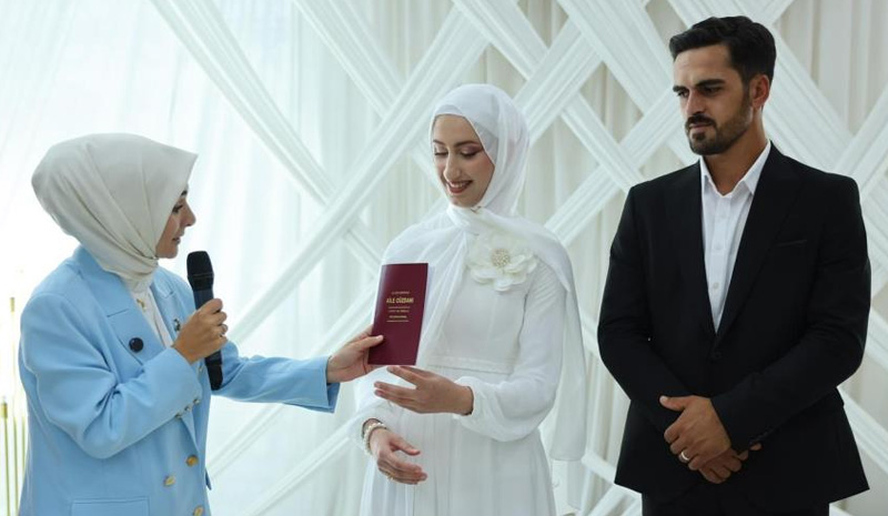 Bakan Göktaş, Bingöl`de nikah şahitliği yaptı