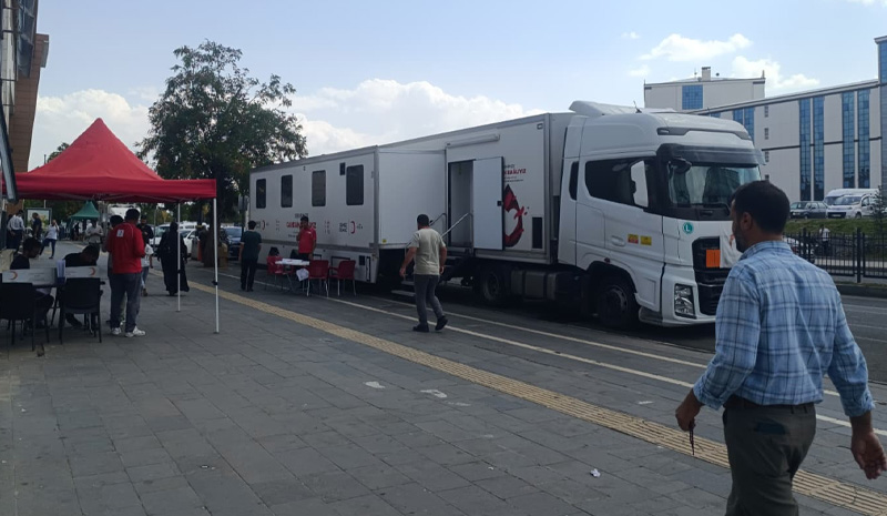 Kızılay Kan Bağış Tırı Bingöl`de