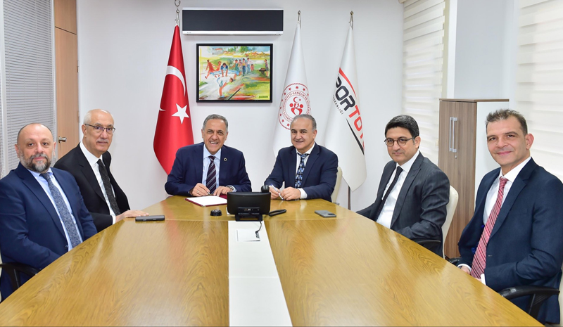 Müjdeyi Vali Usta verdi! Genç`e 750 kişilik spor salonu!