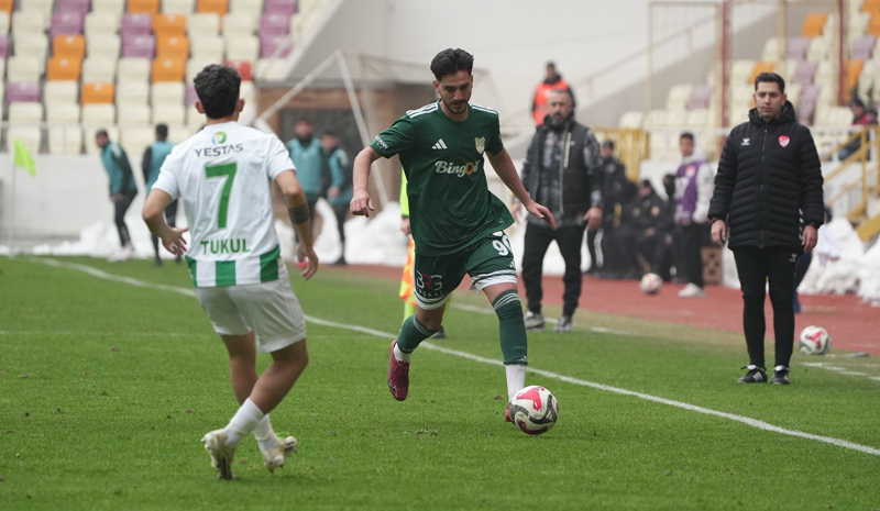 Zorlu deplasmandan şampiyonluğa bir adım daha!