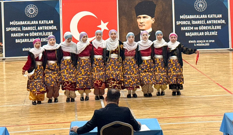 Bingöl`de Halk Oyunları Coşkusu! İl Birincileri Belli Oldu
