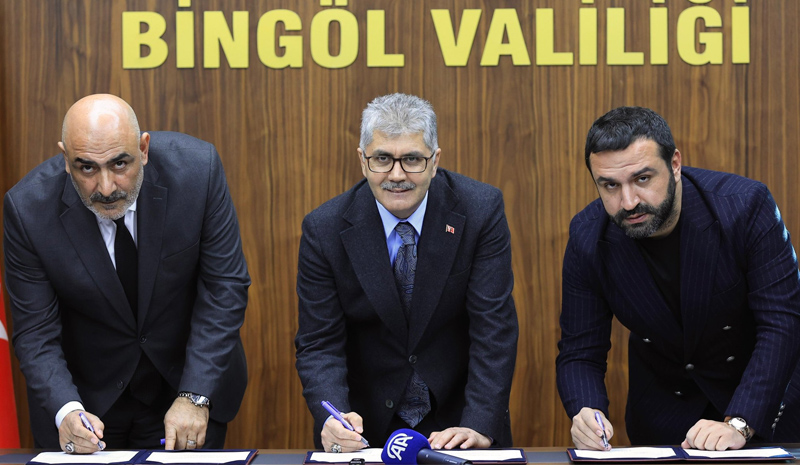 Serdar Turhan`dan bir jest daha! 60 Yataklı Çocuk Evleri Sitesi İçin İmzalar Atıldı