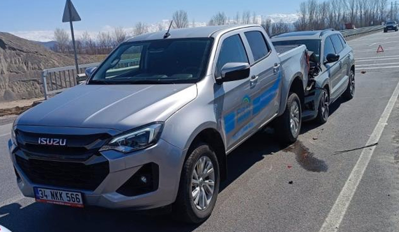 Bingöl`de Trafik Kazası: 4 Yaralı