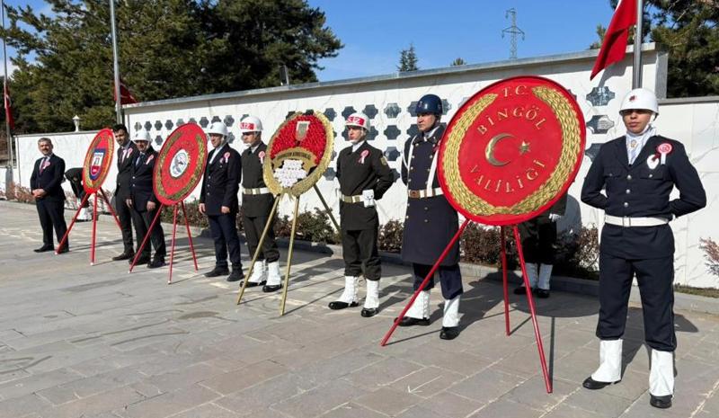 Bingöl`de Şehitler Dualarla Anıldı