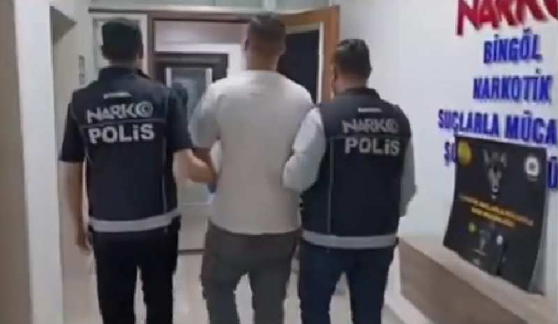 Uyuşturucuyu Yutarak Taşıdılar, Bingöl`de Yakalandılar