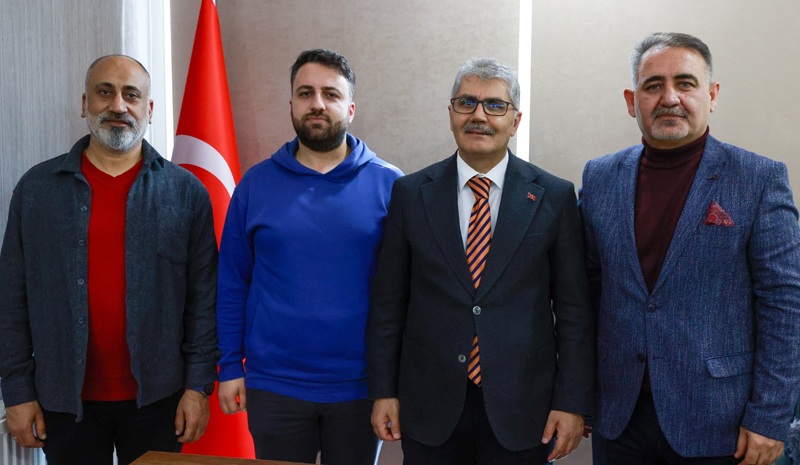 Vali Çelik`ten Bingöl Basın Konseyi`ne İade-İ Ziyaret