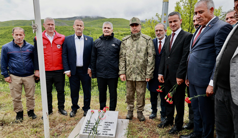 Bingöl`de 33 Şehit, 33`üncü Yıldönümünde Dualarla Anıldı