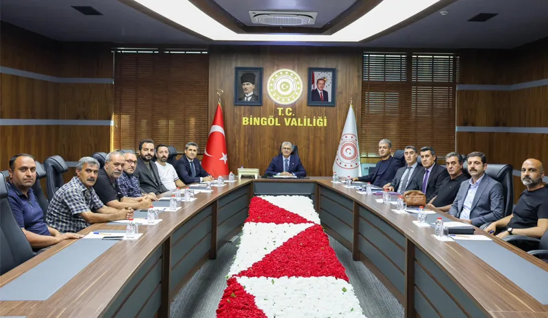 Bingöl`de beton santralleri ve hurdacılar taşınıyor