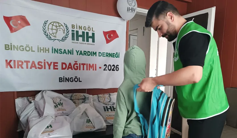 Bingöl İHH`dan ihtiyaç sahibi öğrencilere eğitim desteği