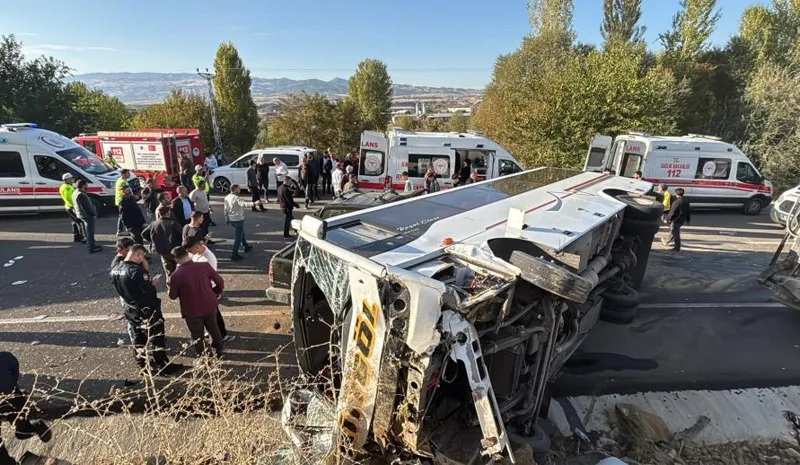 Bingöl`de dört ayrı kaza: 24 yaralı!
