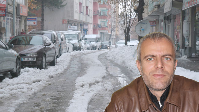 Aciz bir belediye görüntüsü var