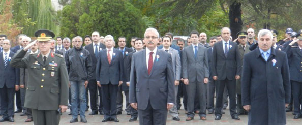 Atatürk törenle anıldı