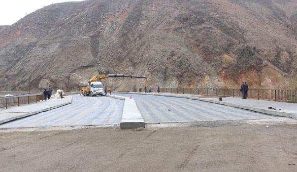 Bazencir köprüsü`nde asfaltlama başladı