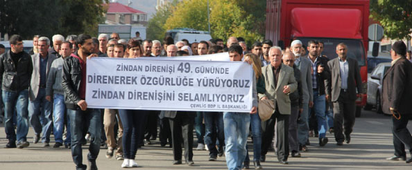 Bdp açlık grevlerine dikkat çekti!