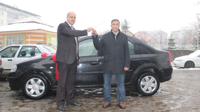 Beymar avm arabayı teslim etti