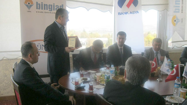 Bingiad`dan mintaş`a veda yemeği