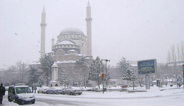 Bingöl`de `cuma namazı` normal saatinde kılınacak