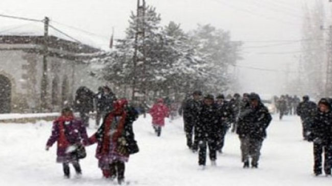 Bingöl`de okullar bugün de tatil