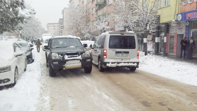 Çukurlar perişan etti