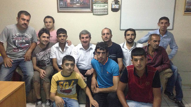 Engelli derneklerini ziyaret etti